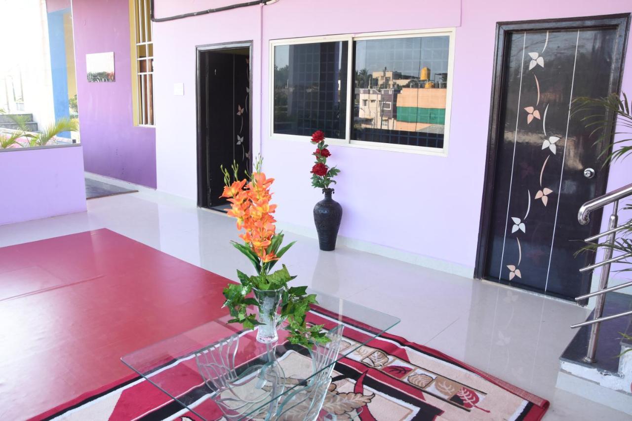H P Homestay Dharwad Ngoại thất bức ảnh